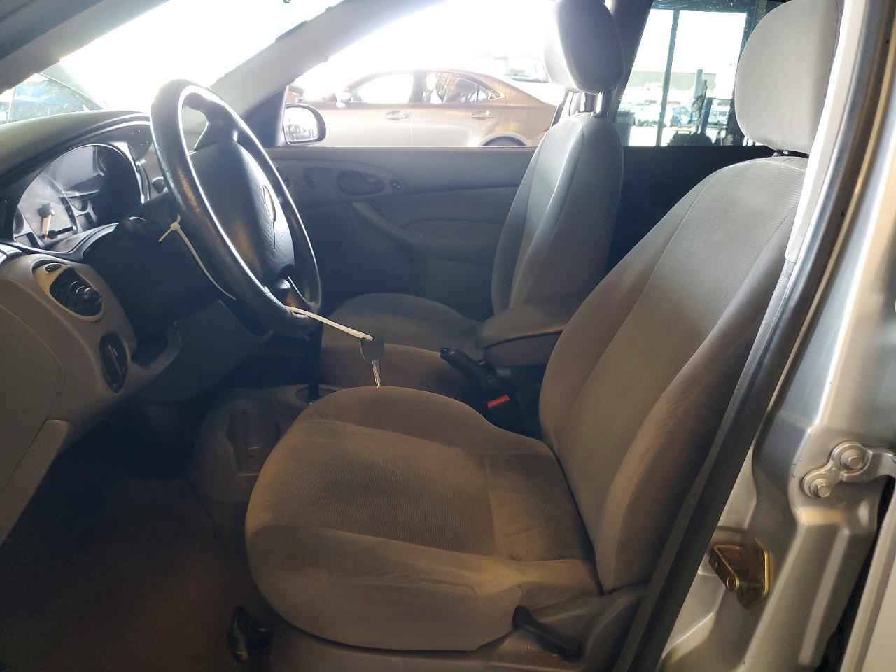FORD FOCUS 2002 — 8