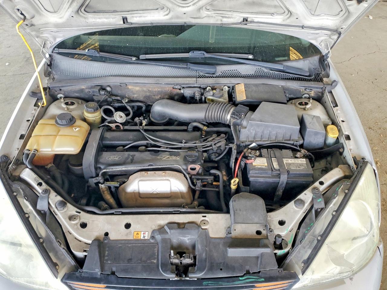 FORD FOCUS 2002 — 12