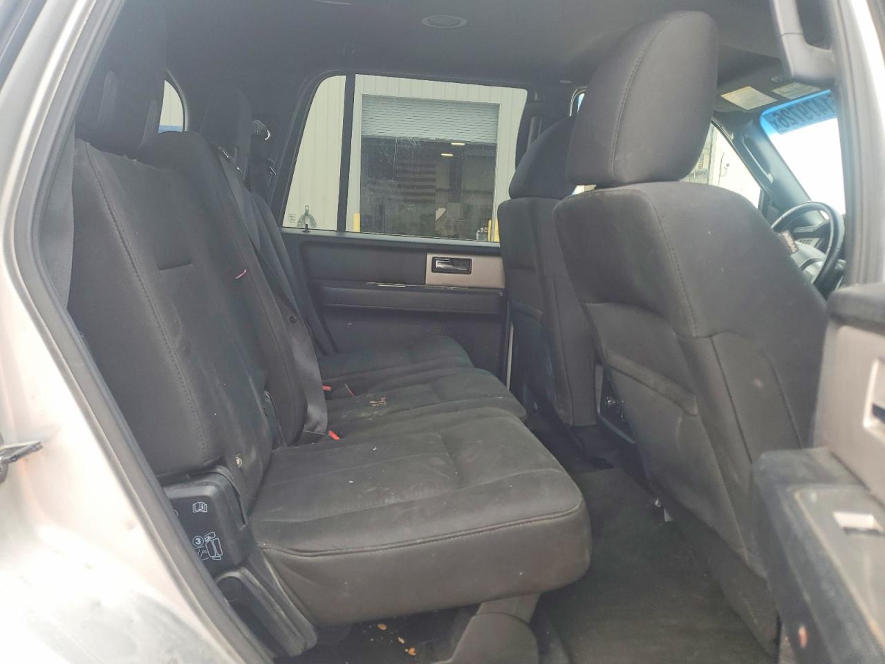 FORD EXPEDITION 2017 — 12