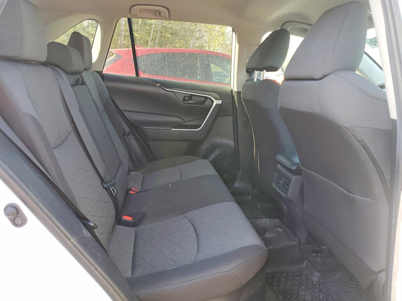 TOYOTA RAV4 2020 — 11