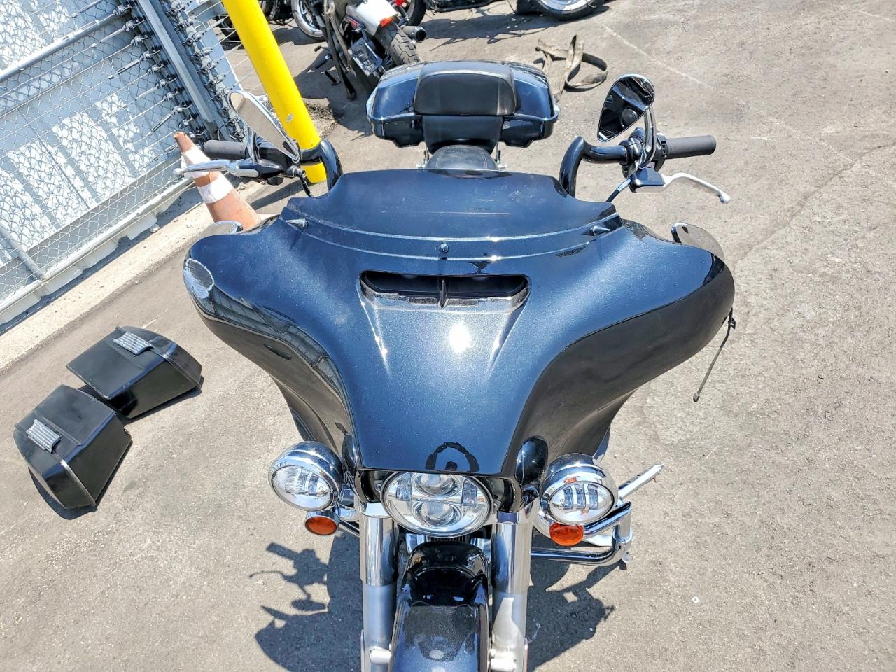 HARLEY-DAVIDSON FLHX 2014 — 6