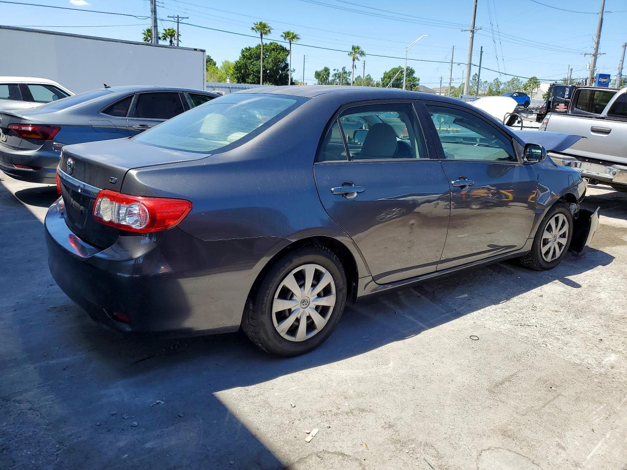 TOYOTA COROLLA 2011 — 4
