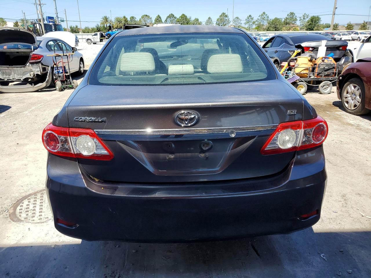 TOYOTA COROLLA 2011 — 7