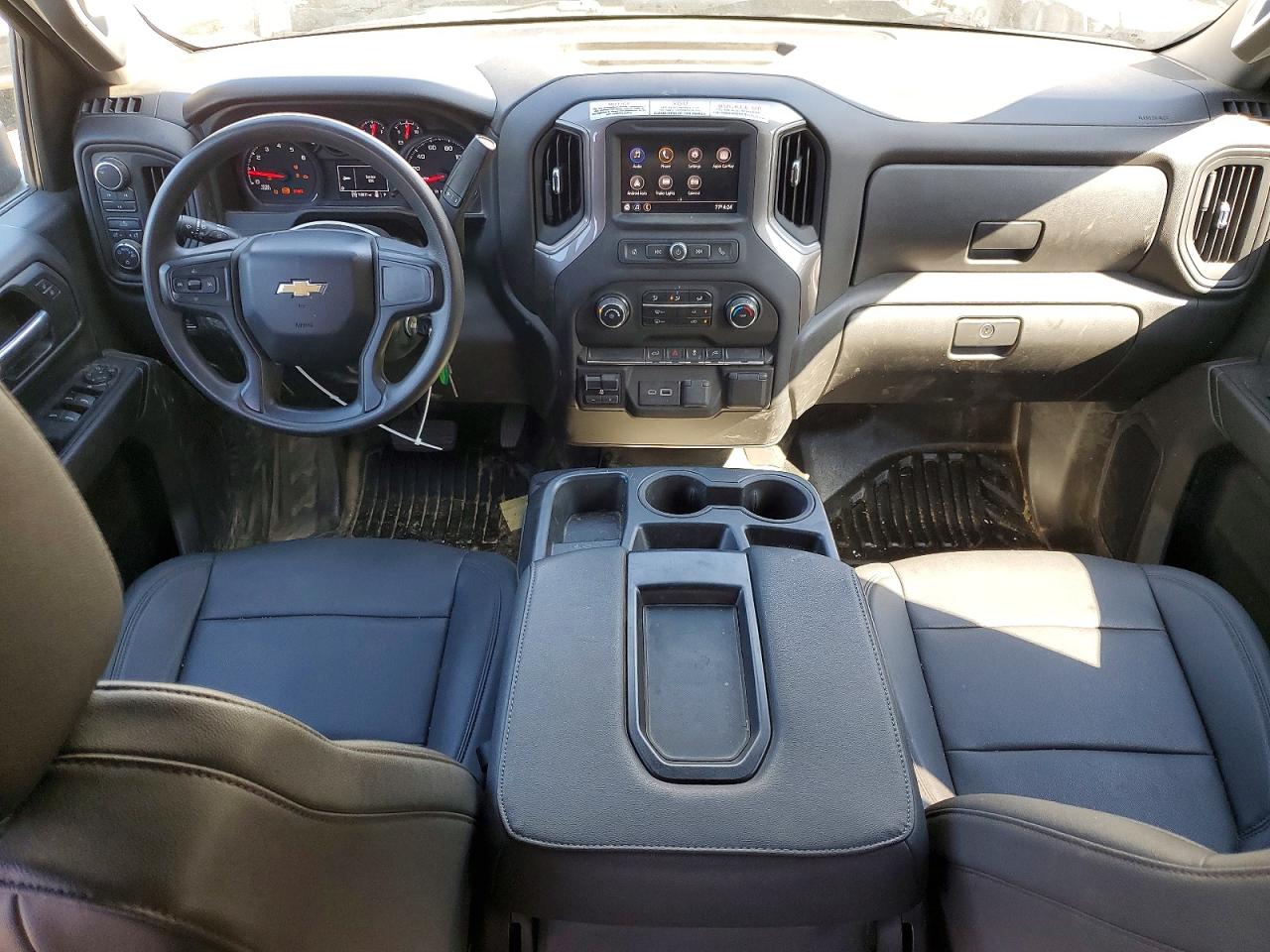 CHEVROLET SILVERADO 2023 — 9