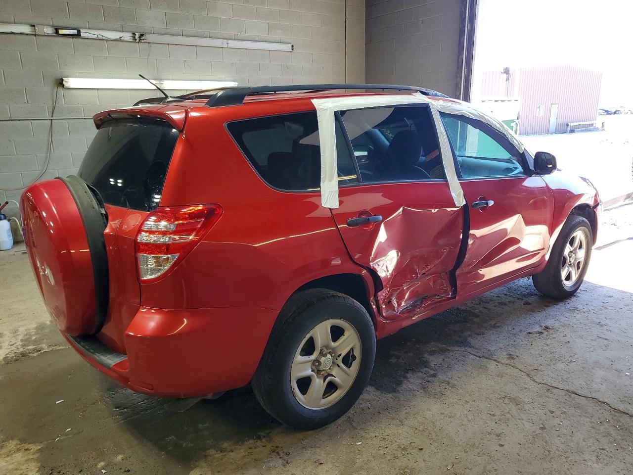 TOYOTA RAV4 2011 — 4