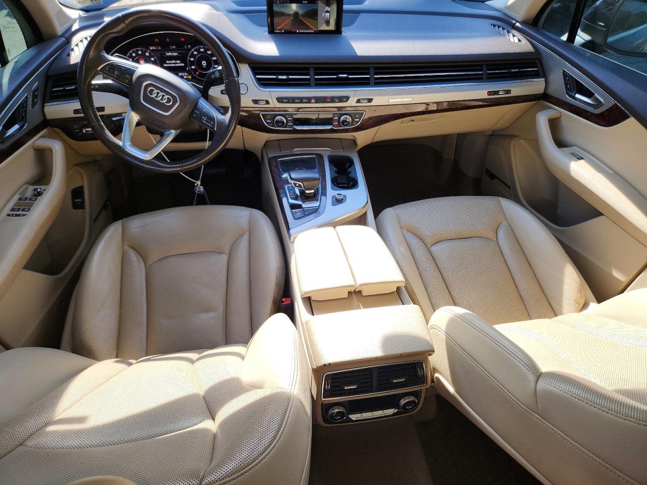 AUDI Q7 2019 — 9