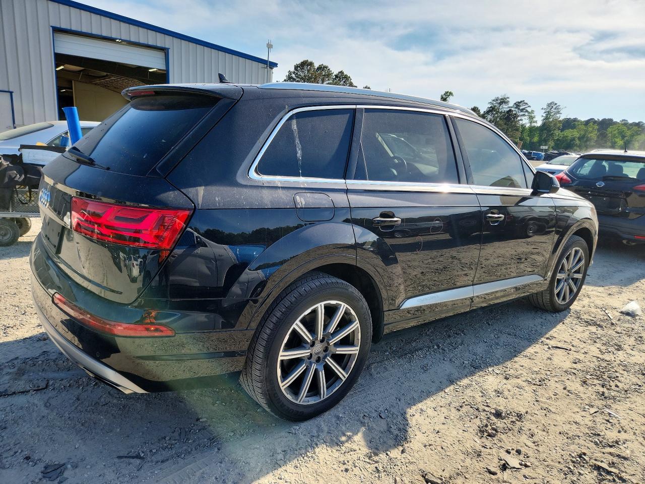 AUDI Q7 2019 — 4