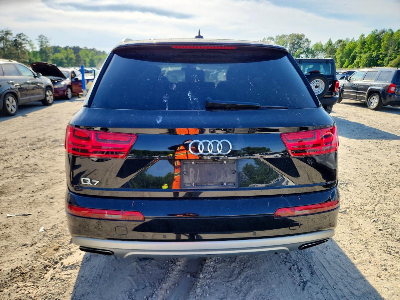 AUDI Q7 2019 — 7