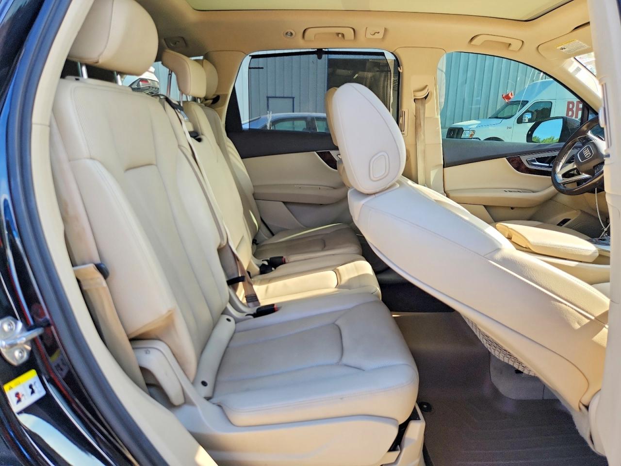 AUDI Q7 2019 — 12