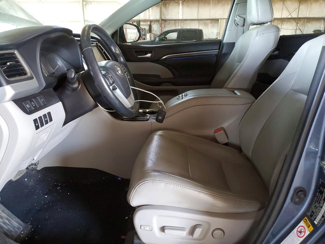 TOYOTA HIGHLANDER 2018 — 8