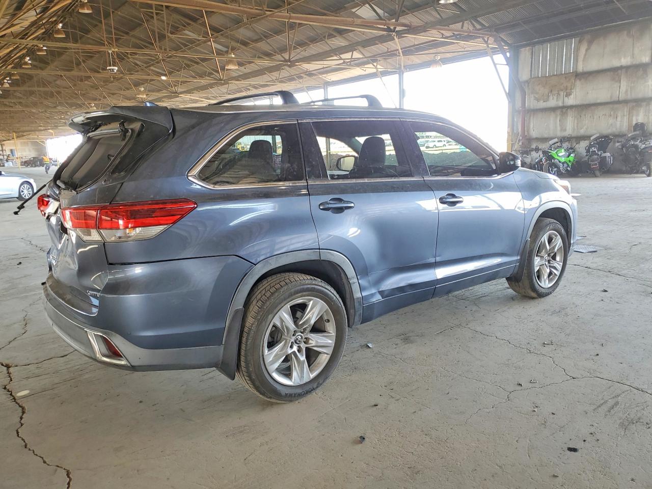 TOYOTA HIGHLANDER 2018 — 4