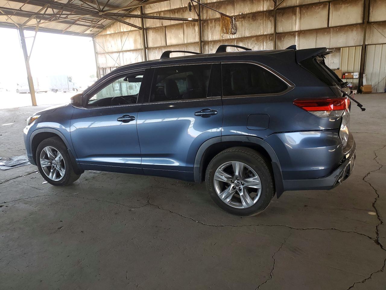 TOYOTA HIGHLANDER 2018 — 3