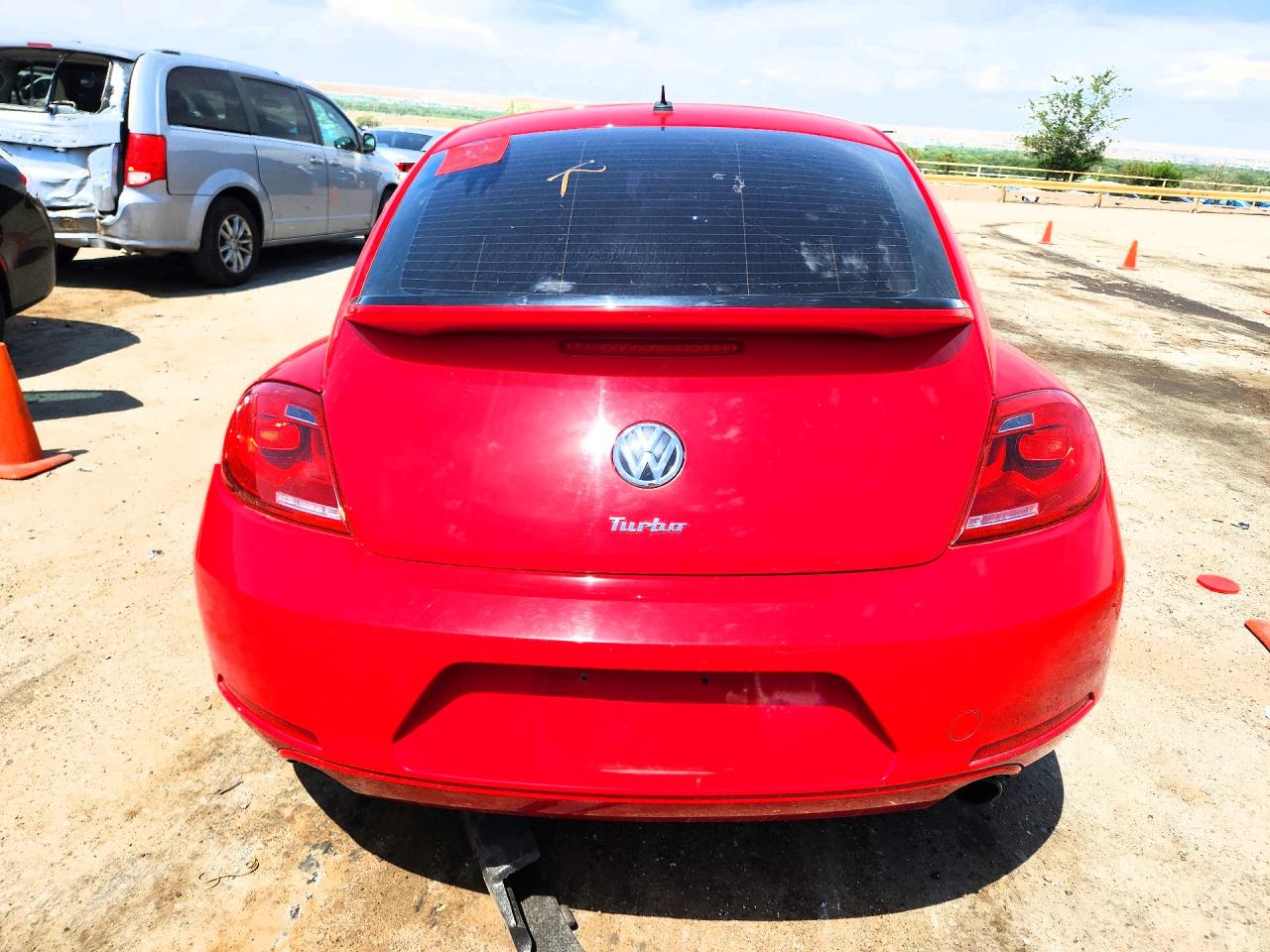 VOLKSWAGEN BEETLE 2013 — 7