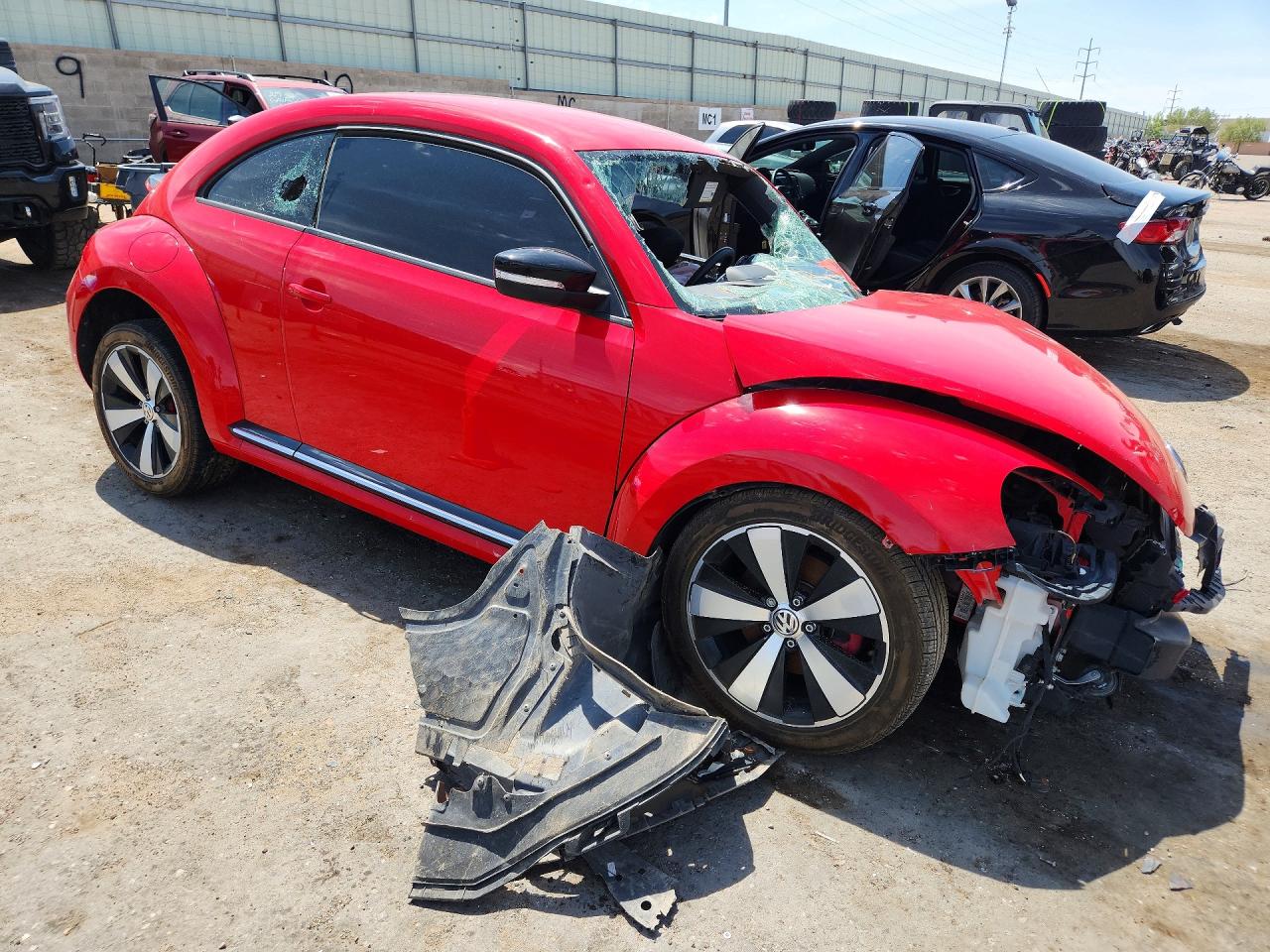 VOLKSWAGEN BEETLE 2013 — 5