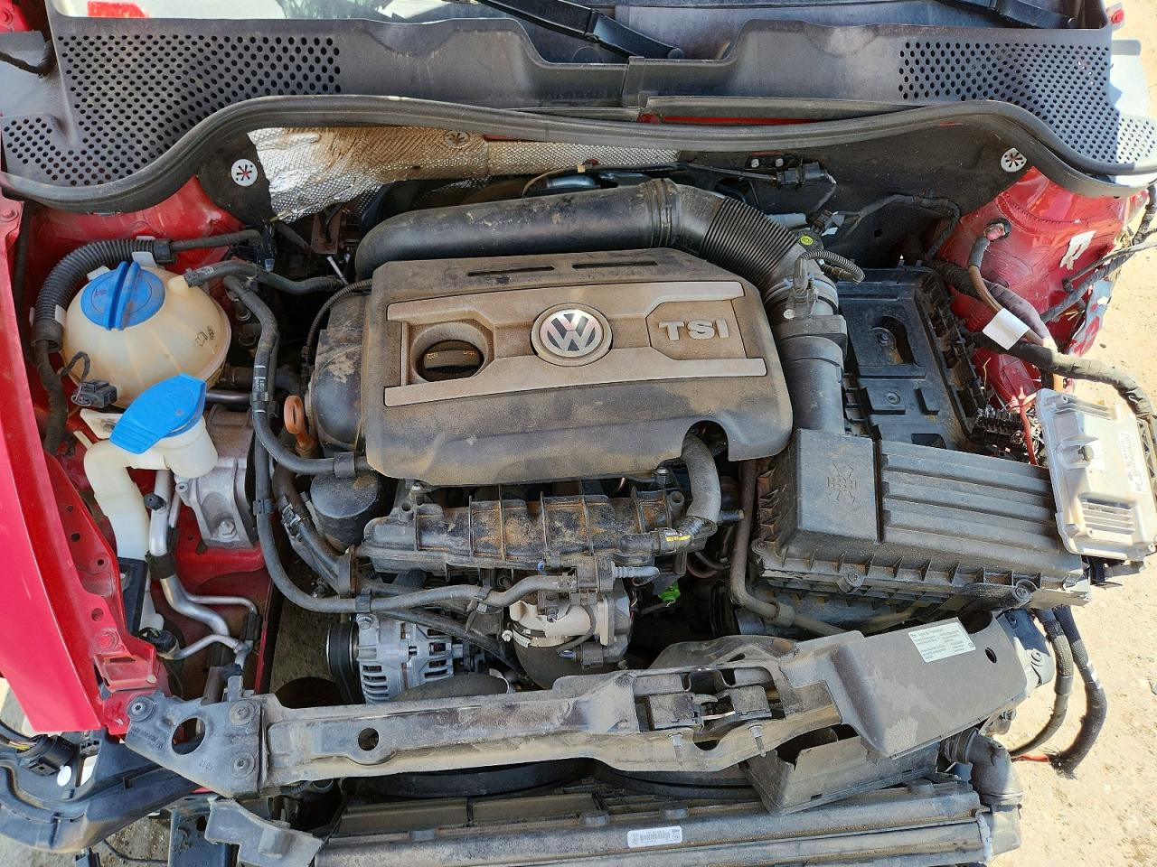 VOLKSWAGEN BEETLE 2013 — 12