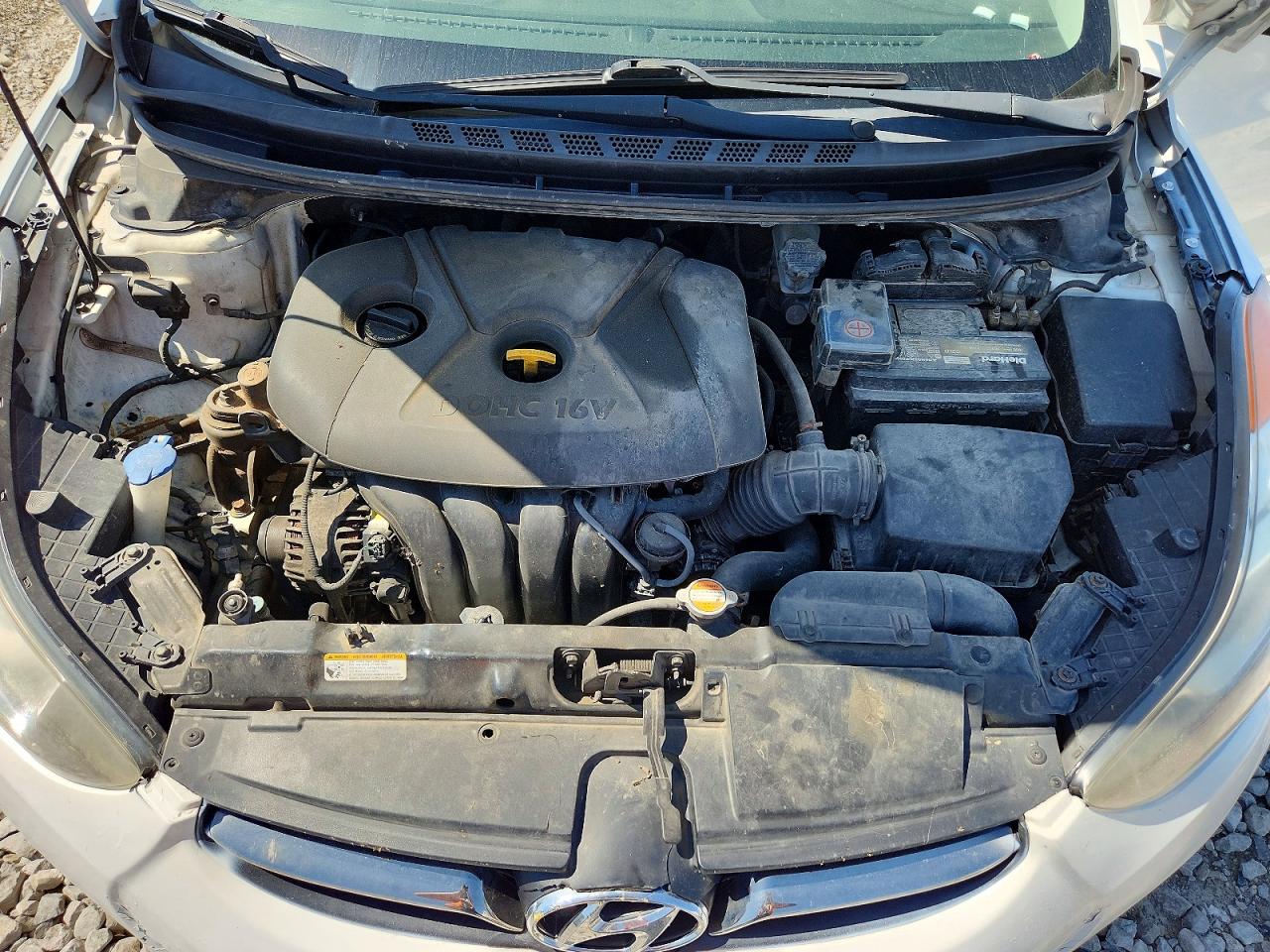 HYUNDAI ELANTRA 2012 — 12