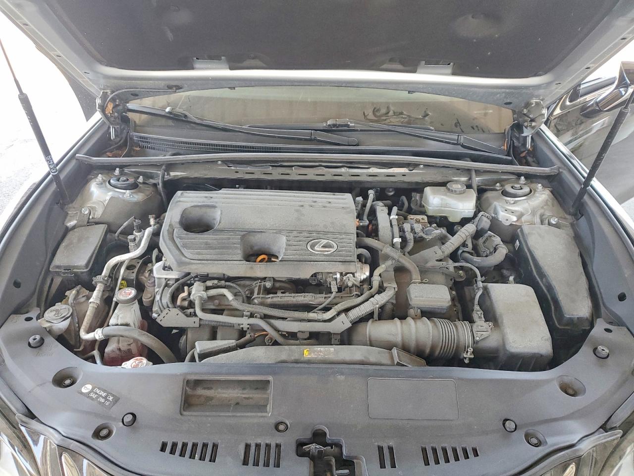 LEXUS ES 300H 2023 — 12