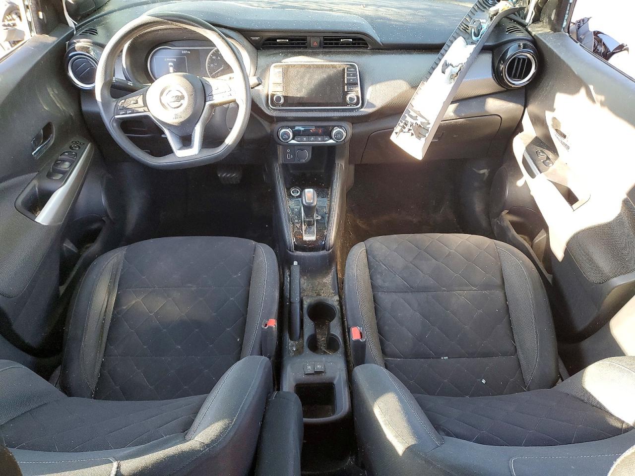 NISSAN KICKS 2020 — 9