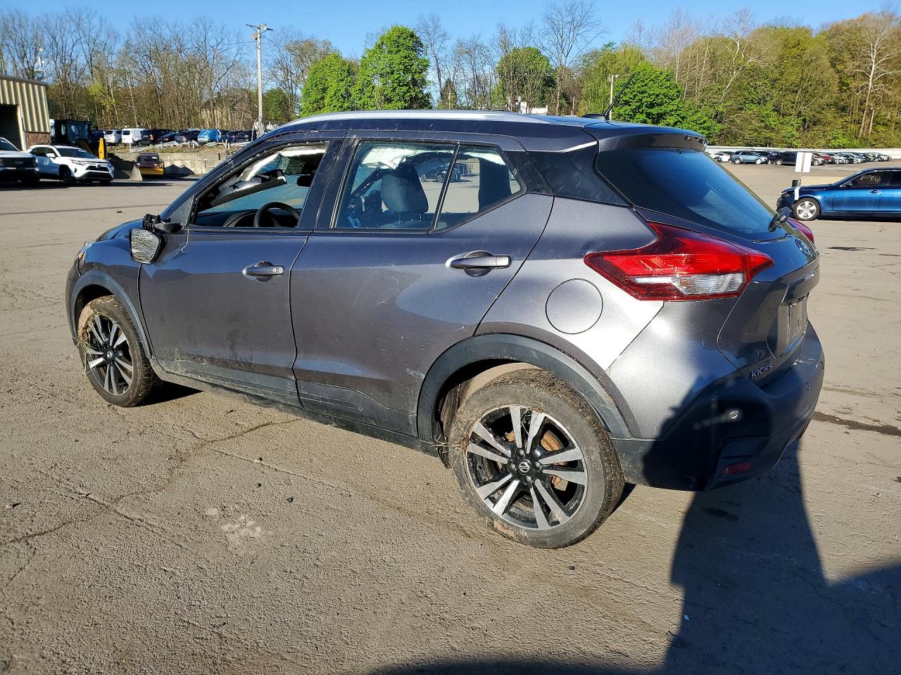 NISSAN KICKS 2020 — 3