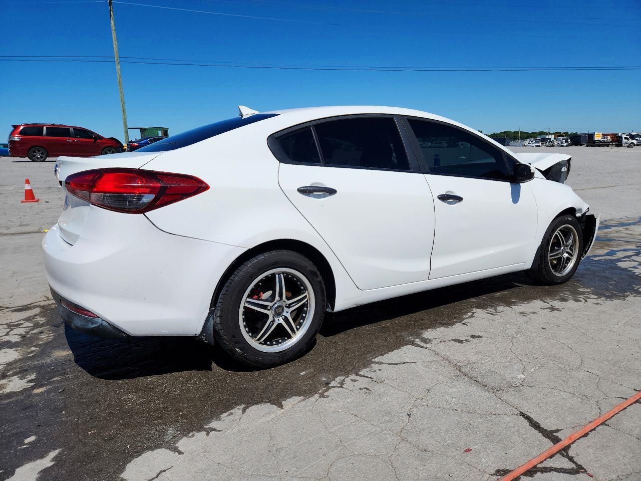 KIA FORTE 2017 — 4