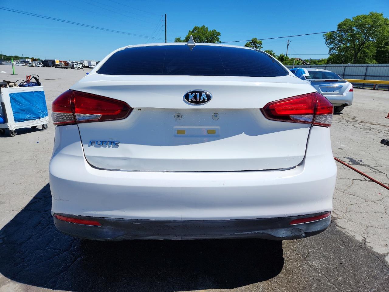 KIA FORTE 2017 — 7