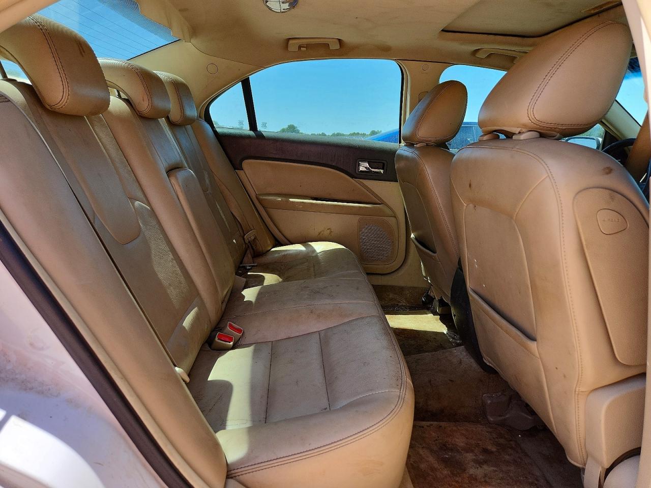 FORD FUSION 2010 — 11