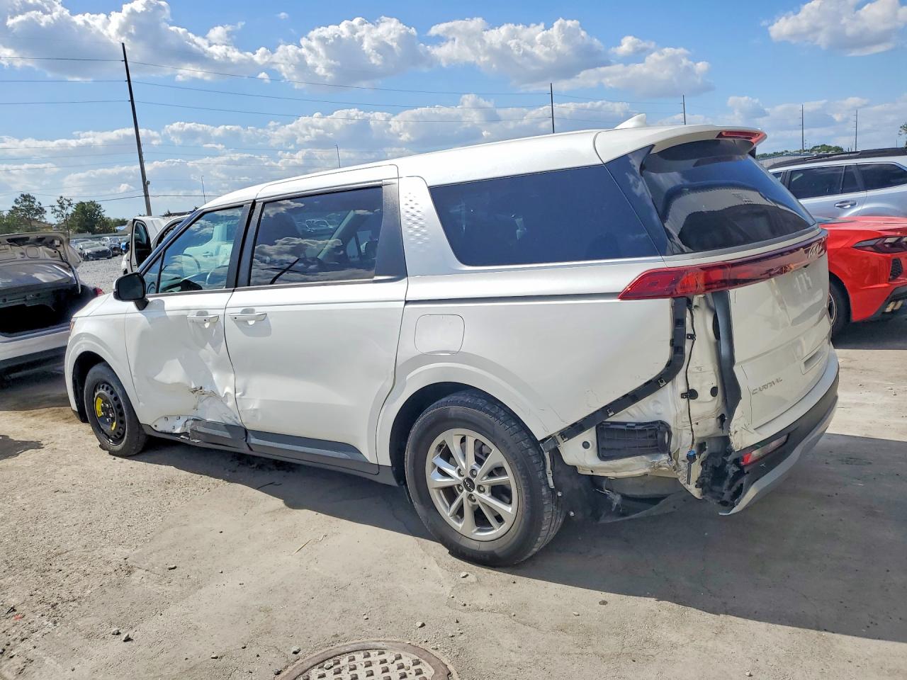 KIA CARNIVAL 2023 — 3
