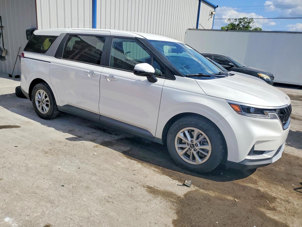 KIA CARNIVAL 2023 — 5