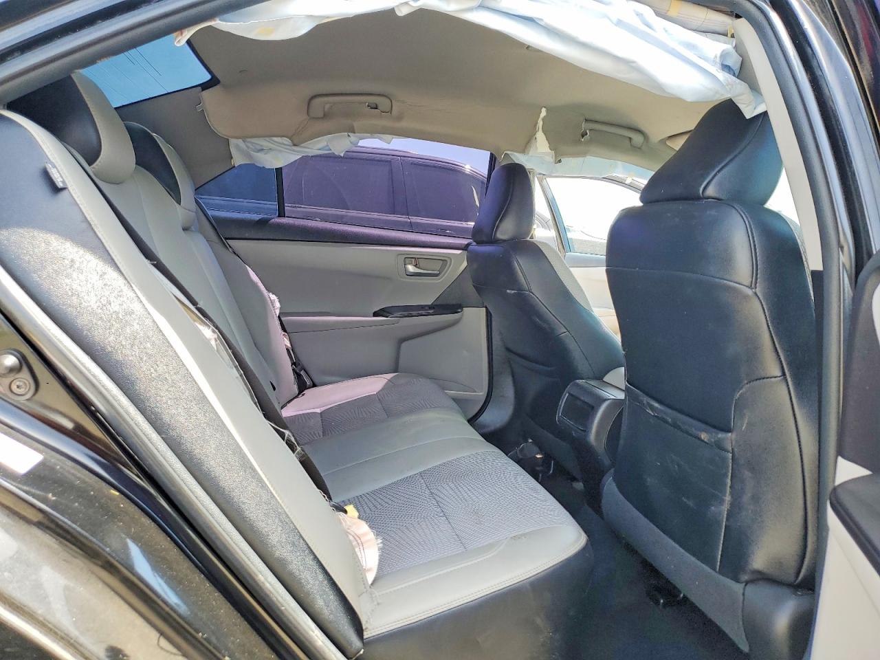 TOYOTA CAMRY 2016 — 11