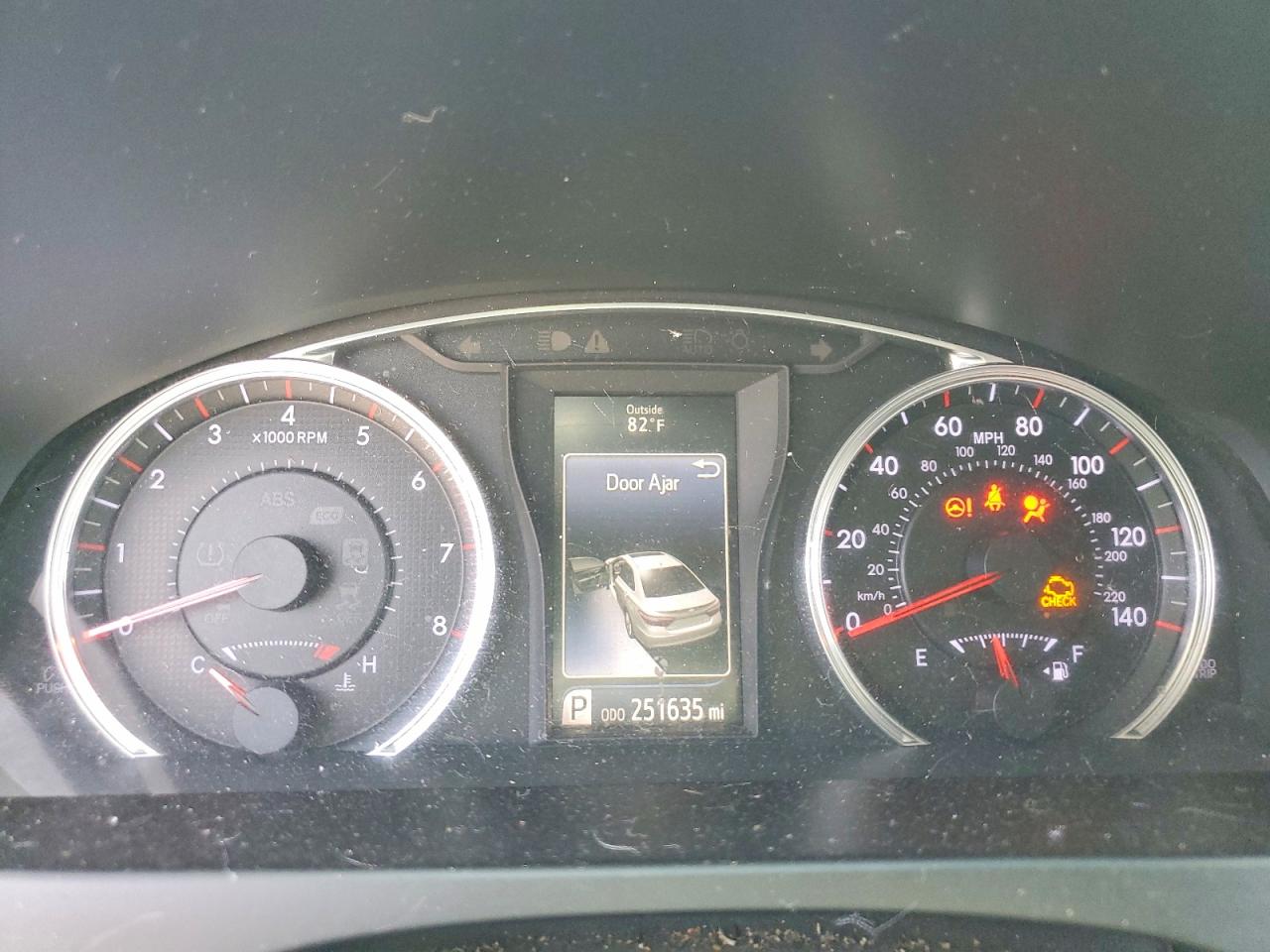TOYOTA CAMRY 2016 — 10