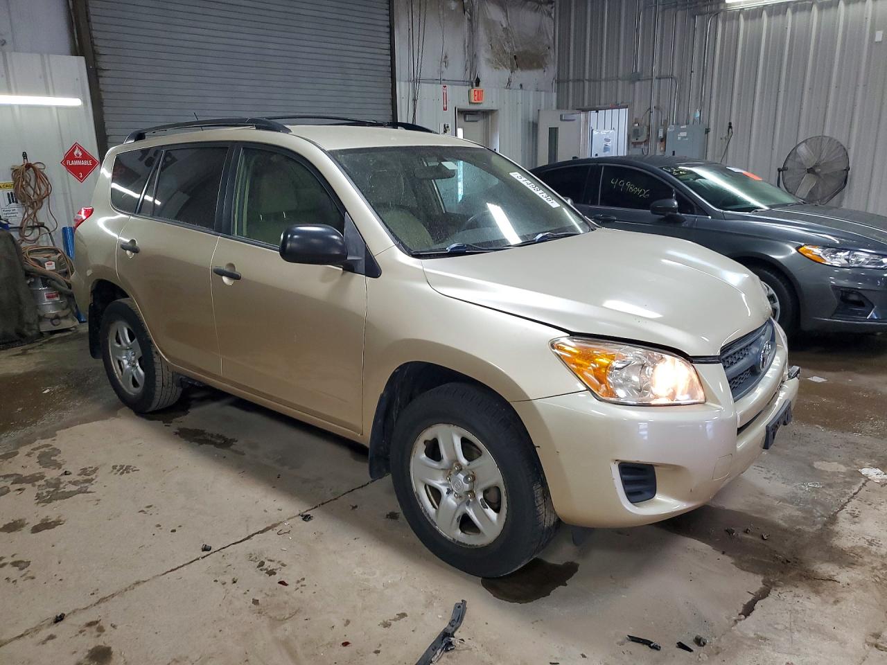 TOYOTA RAV4 2010 — 5
