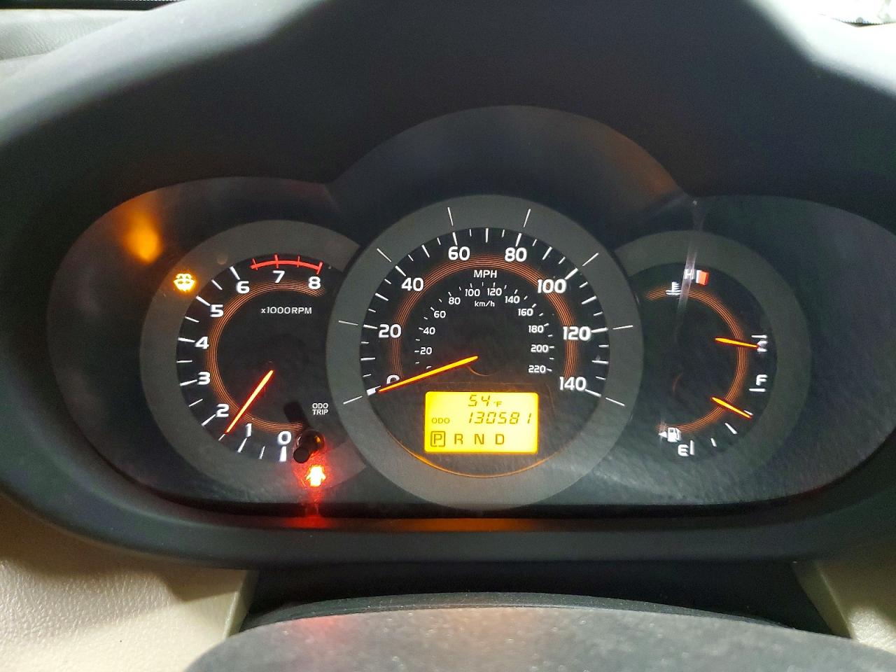 TOYOTA RAV4 2010 — 10