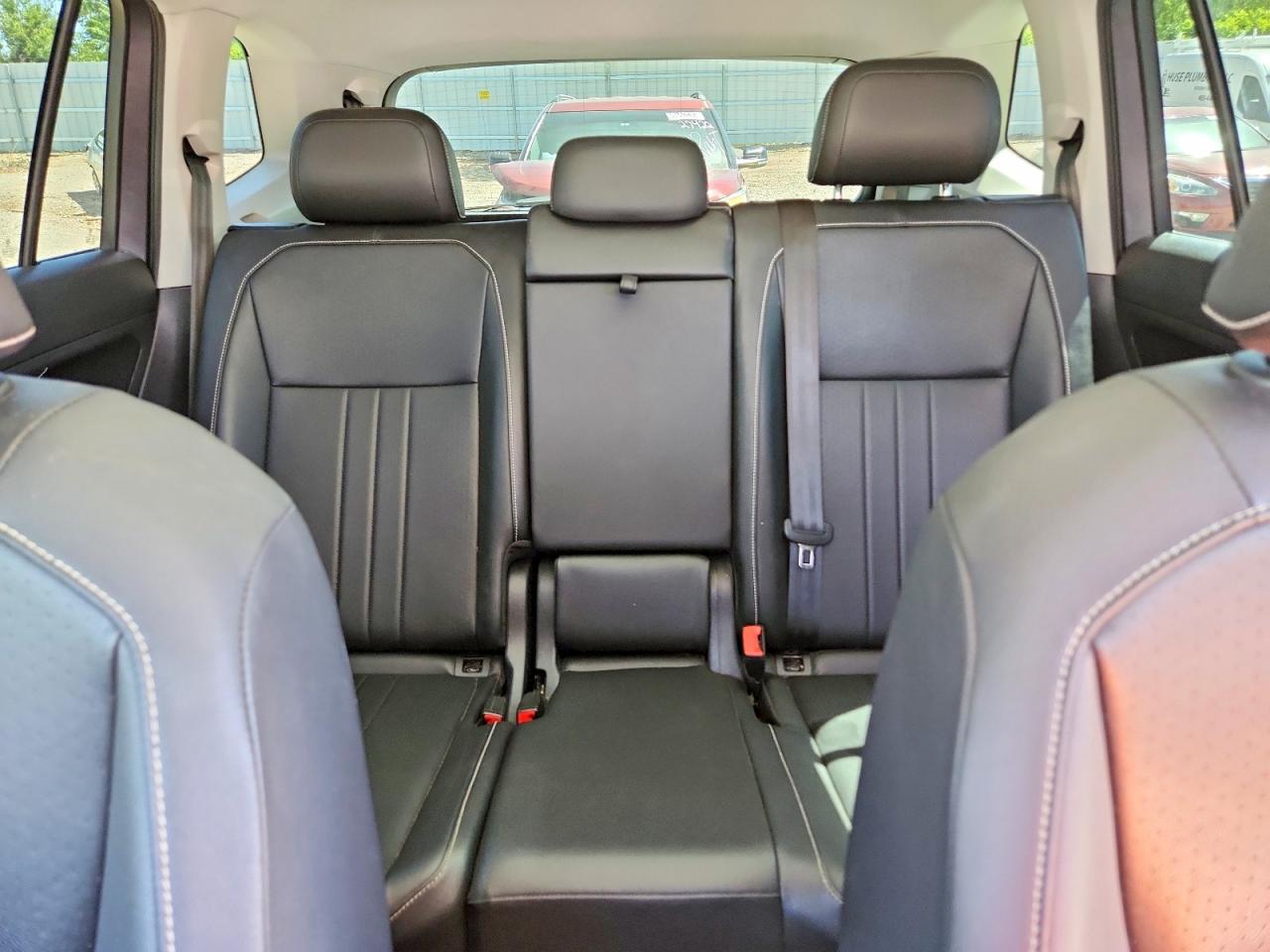 VOLKSWAGEN TIGUAN 2023 — 11