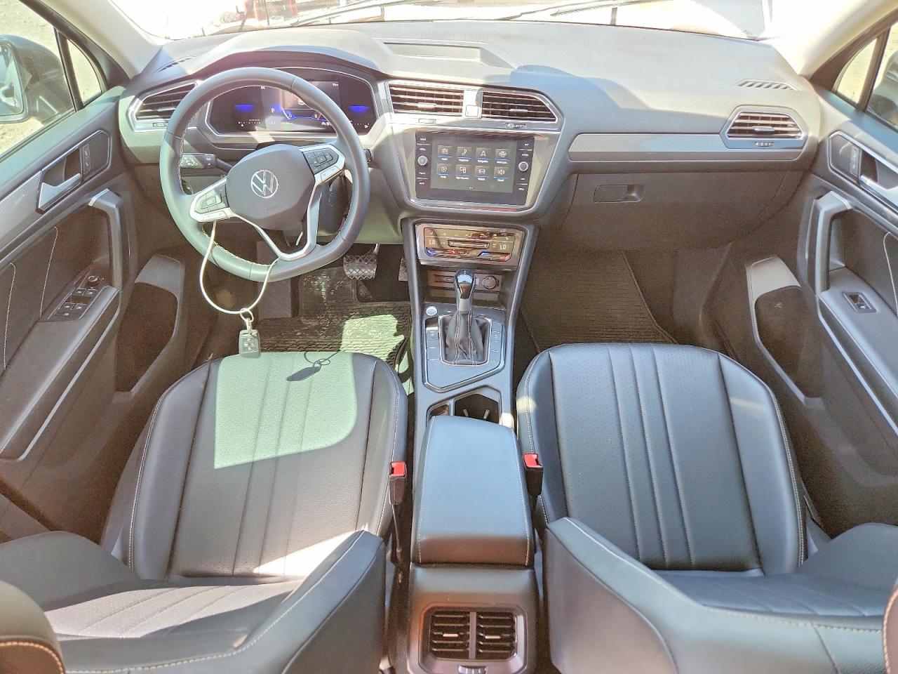 VOLKSWAGEN TIGUAN 2023 — 9