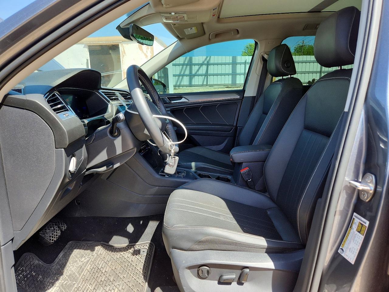 VOLKSWAGEN TIGUAN 2023 — 8