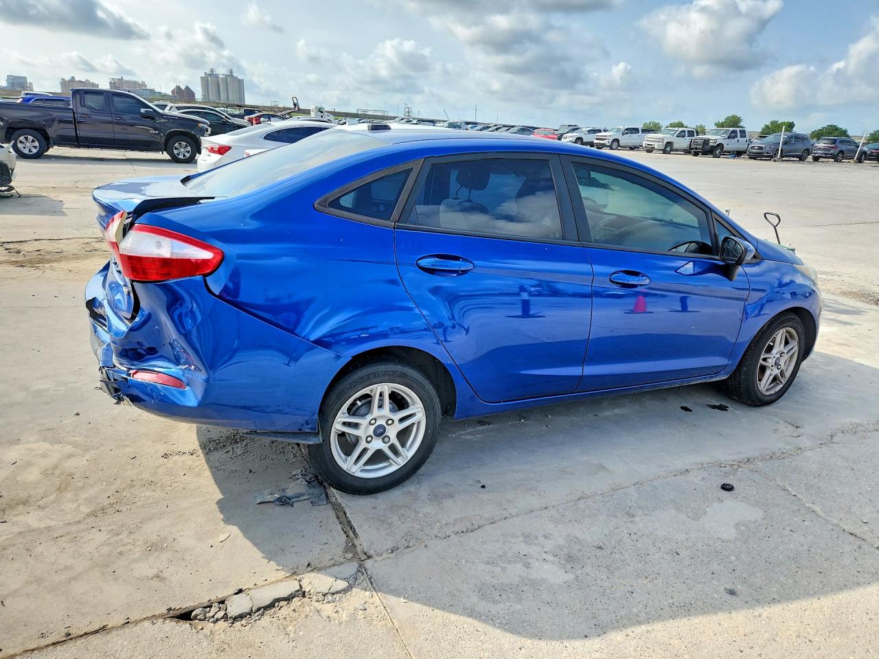 FORD FIESTA 2018 — 4