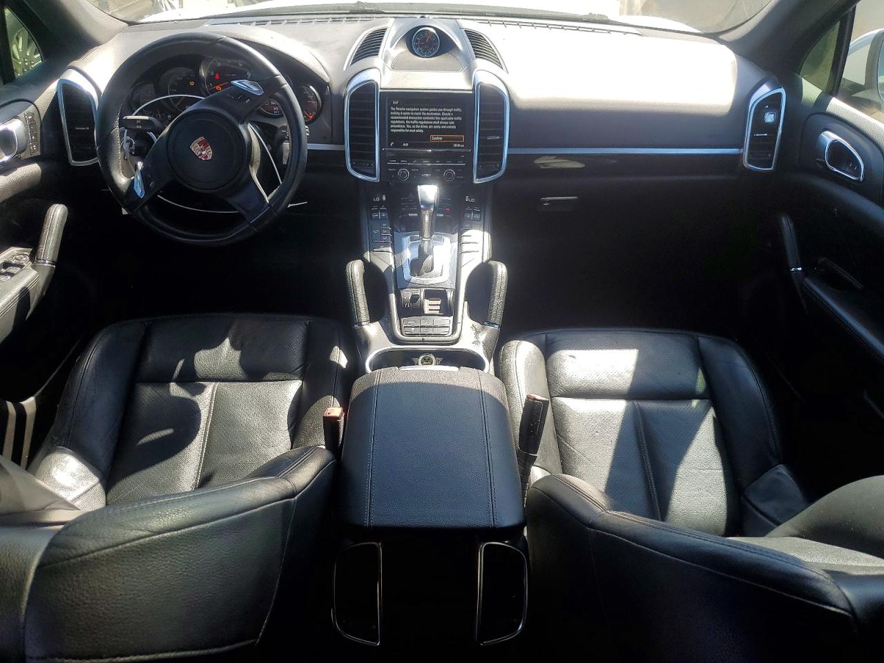 PORSCHE CAYENNE 2013 — 9