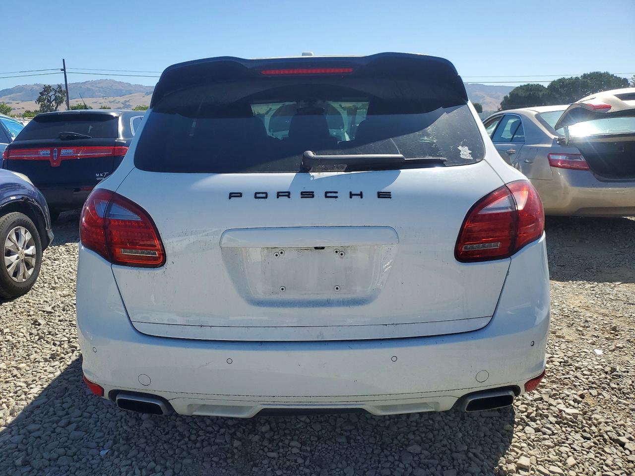 PORSCHE CAYENNE 2013 — 7