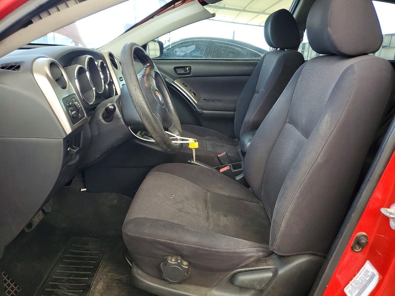 PONTIAC VIBE 2003 — 8