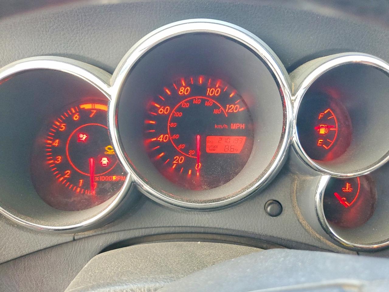 PONTIAC VIBE 2003 — 10