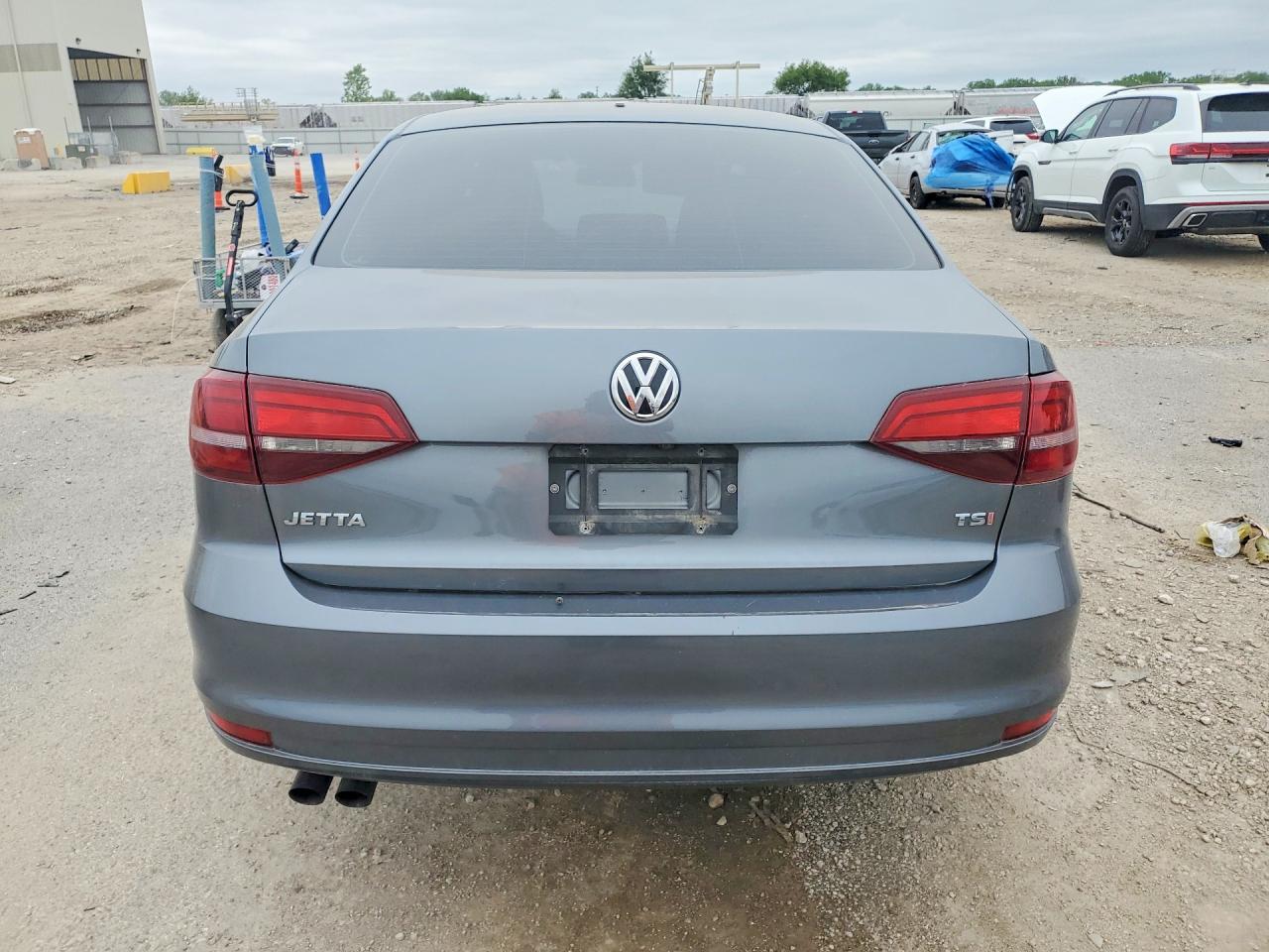 VOLKSWAGEN JETTA 2017 — 7