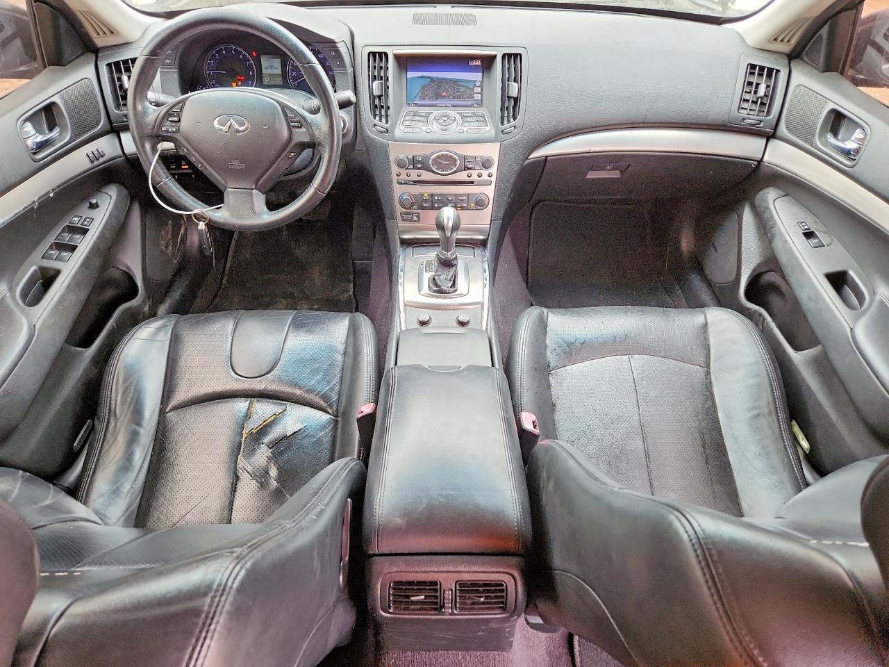 INFINITI G37 SEDAN 2013 — 9
