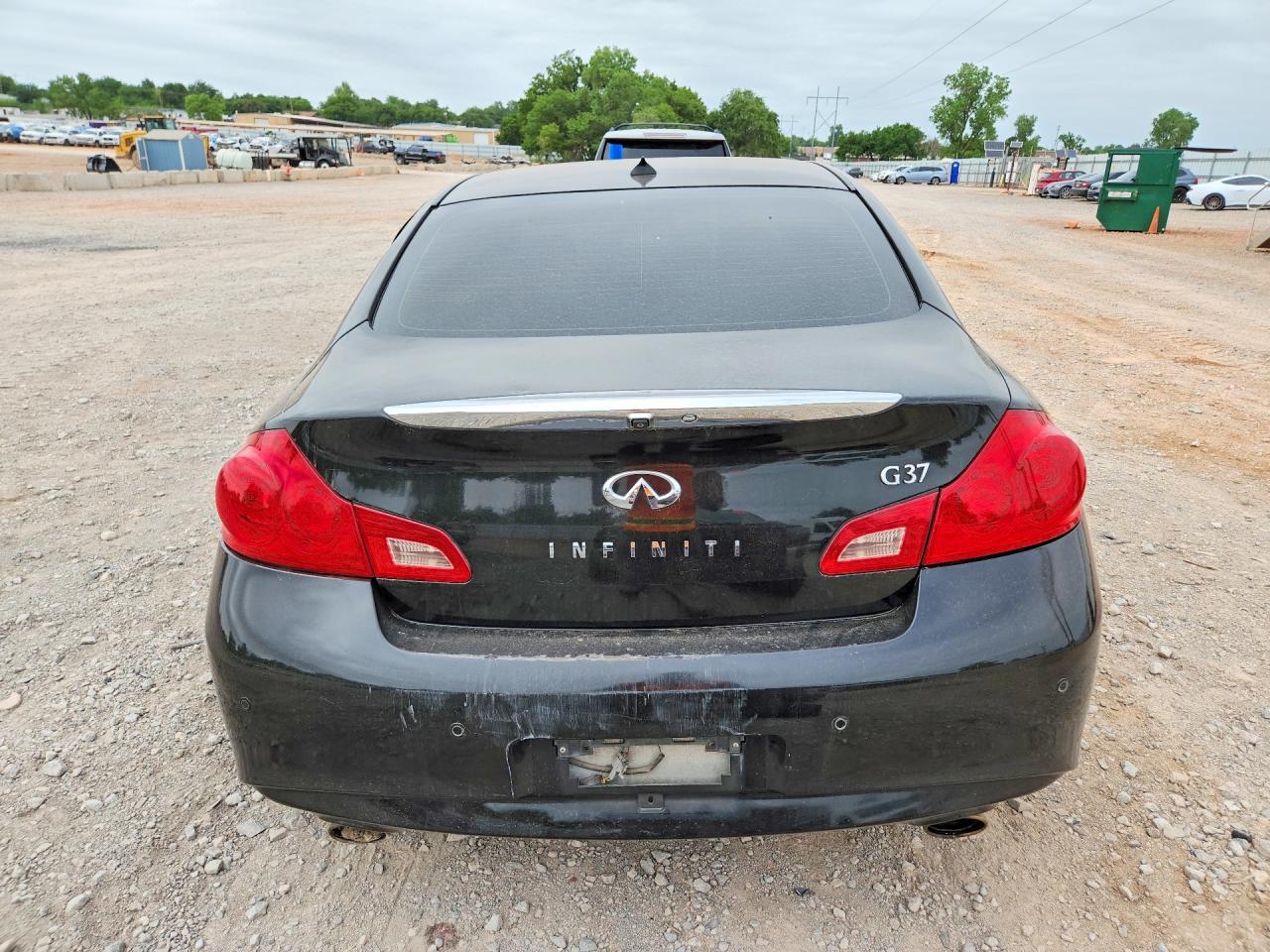 INFINITI G37 SEDAN 2013 — 7