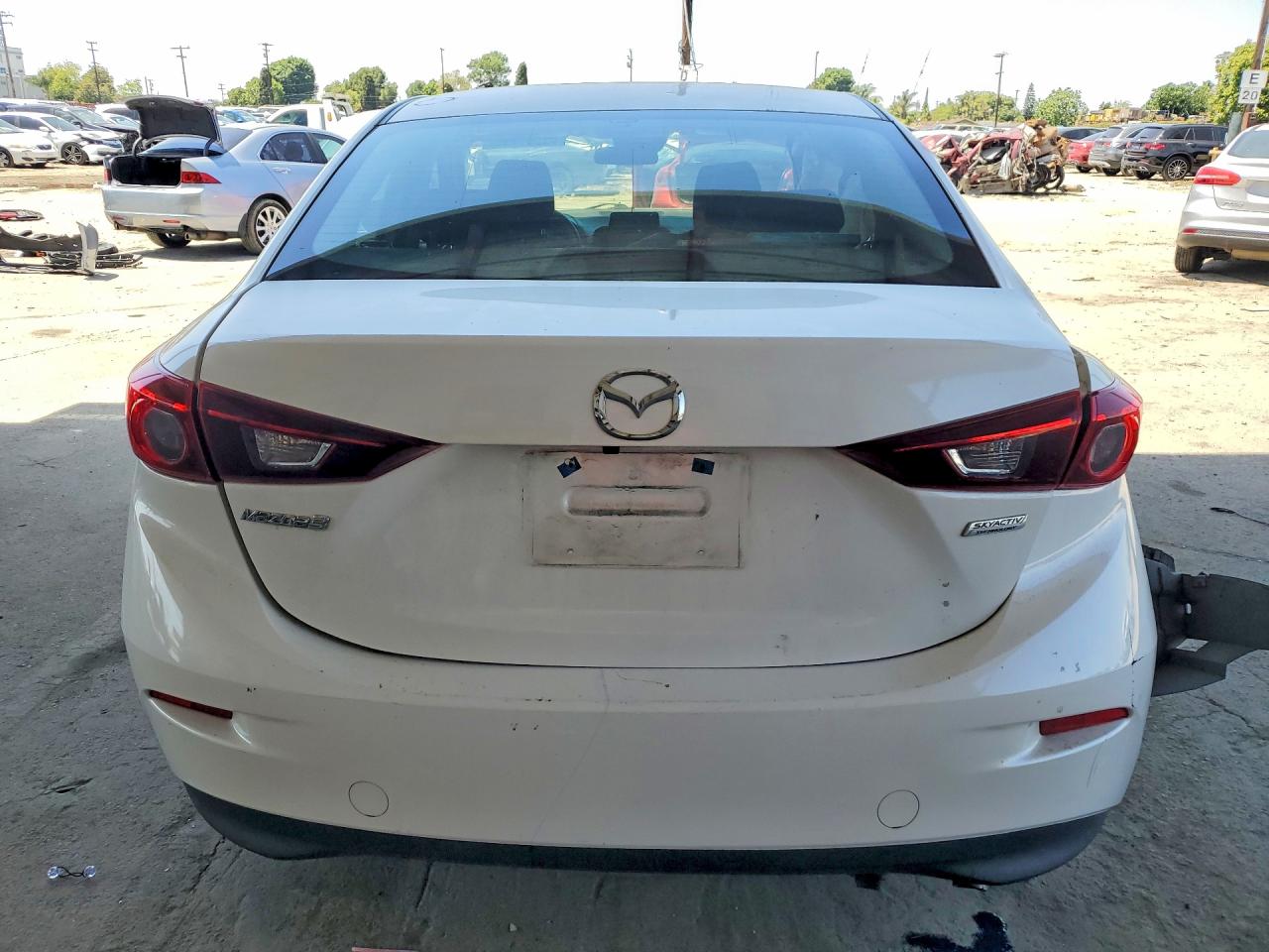MAZDA 3 2018 — 7