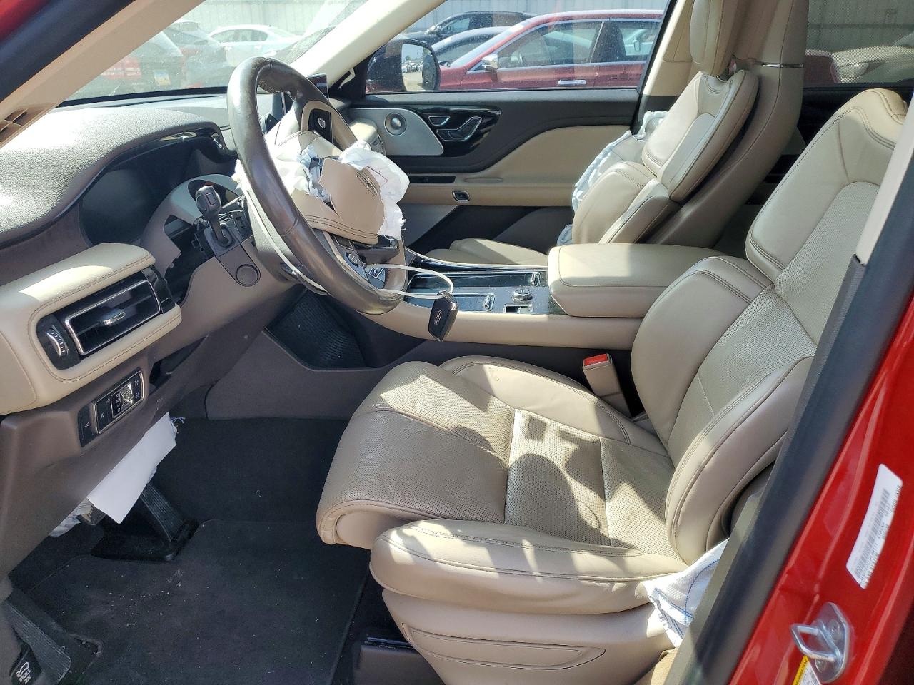 LINCOLN AVIATOR 2020 — 8