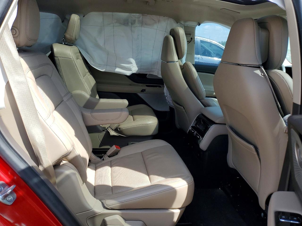 LINCOLN AVIATOR 2020 — 11