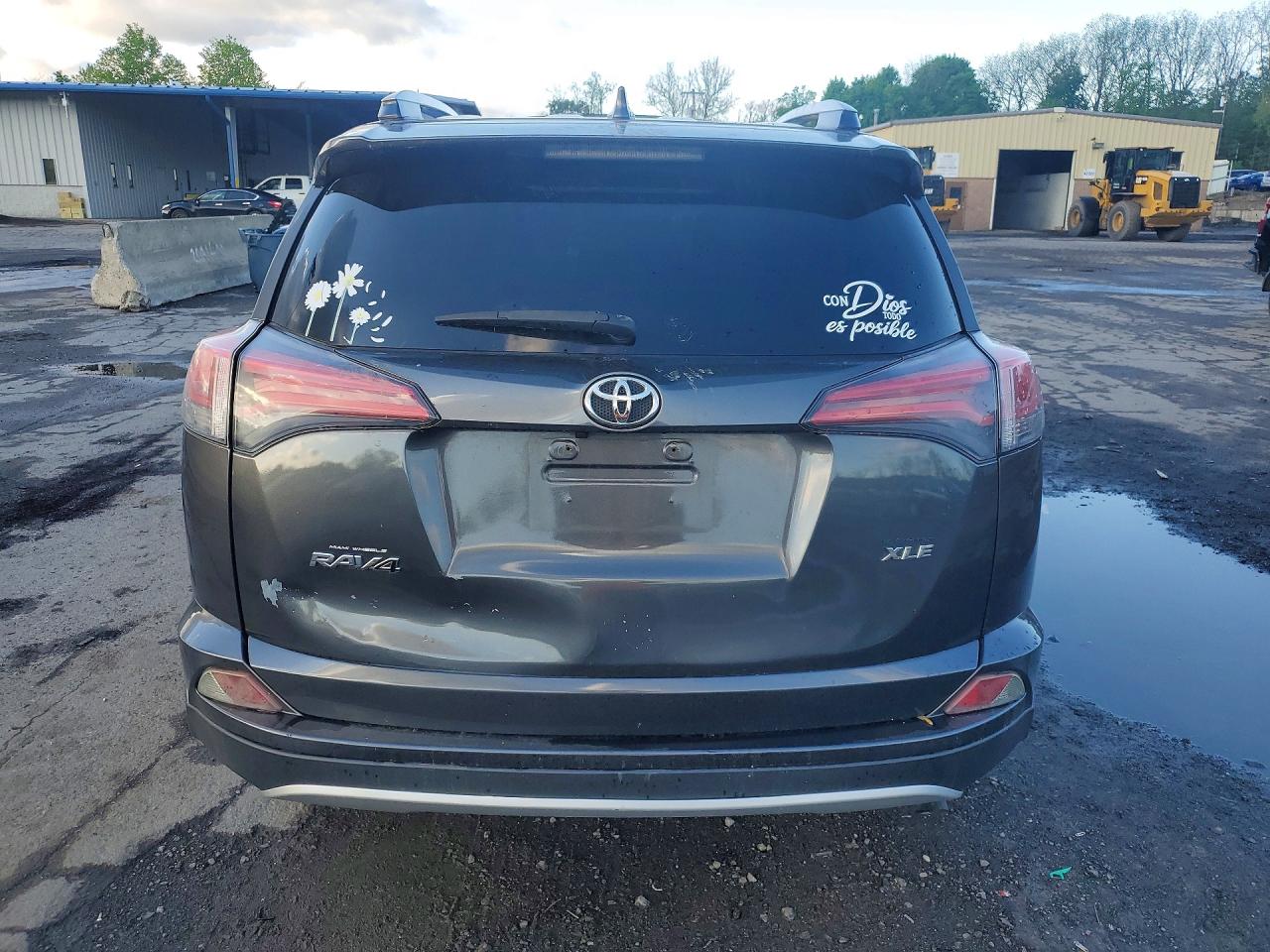 TOYOTA RAV4 2018 — 7