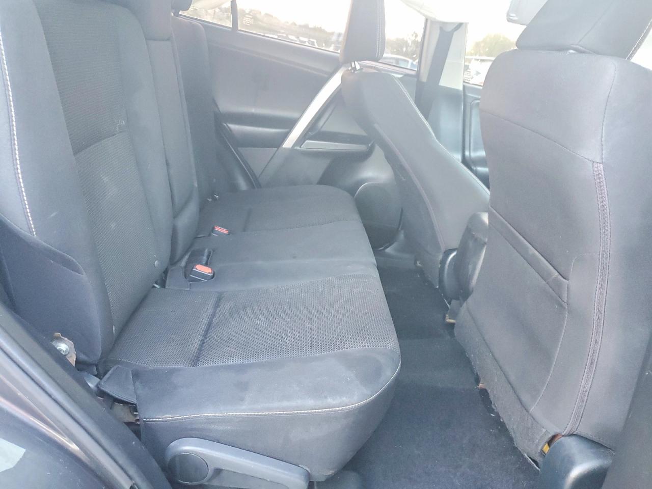 TOYOTA RAV4 2018 — 12