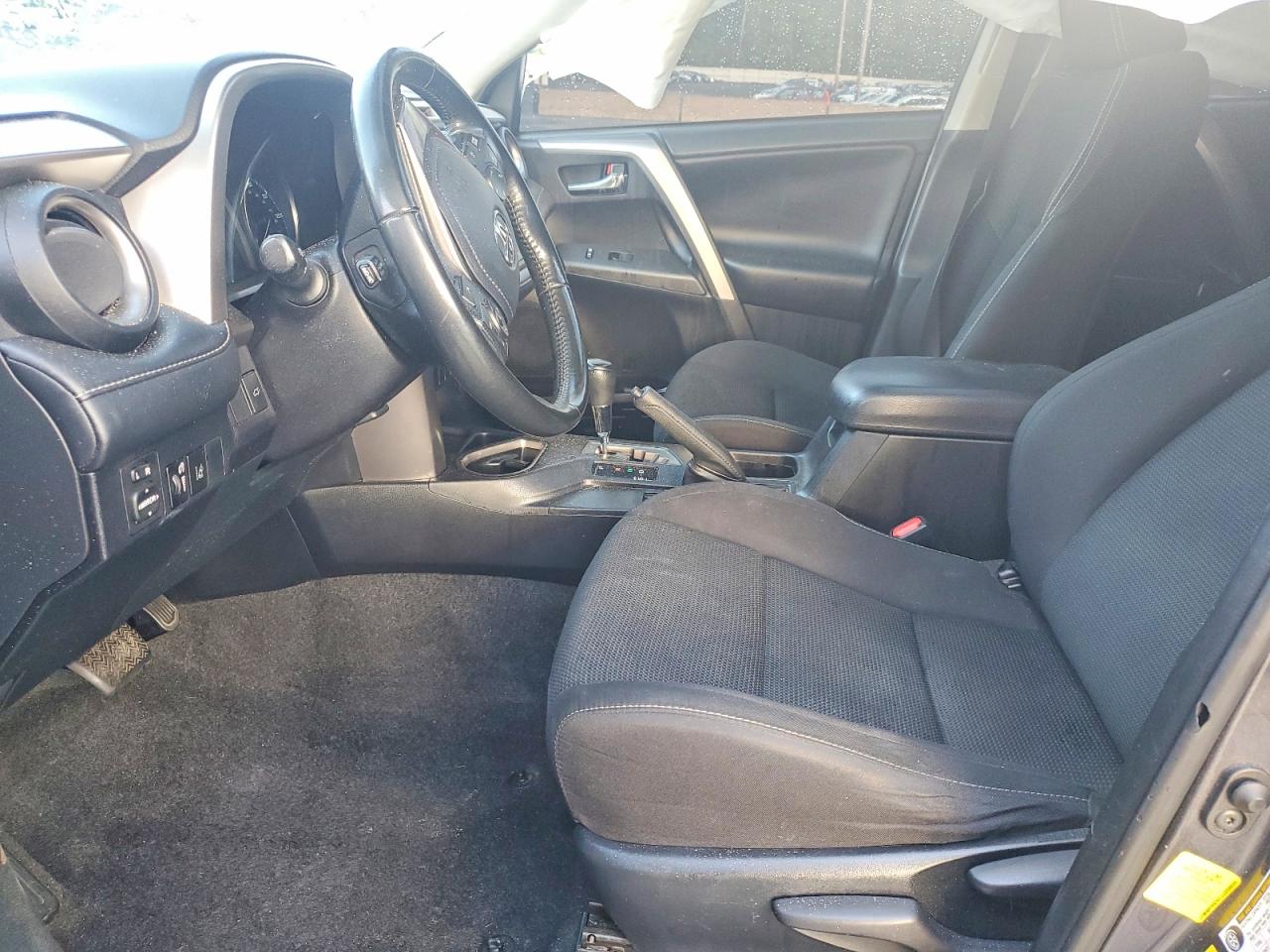 TOYOTA RAV4 2018 — 8