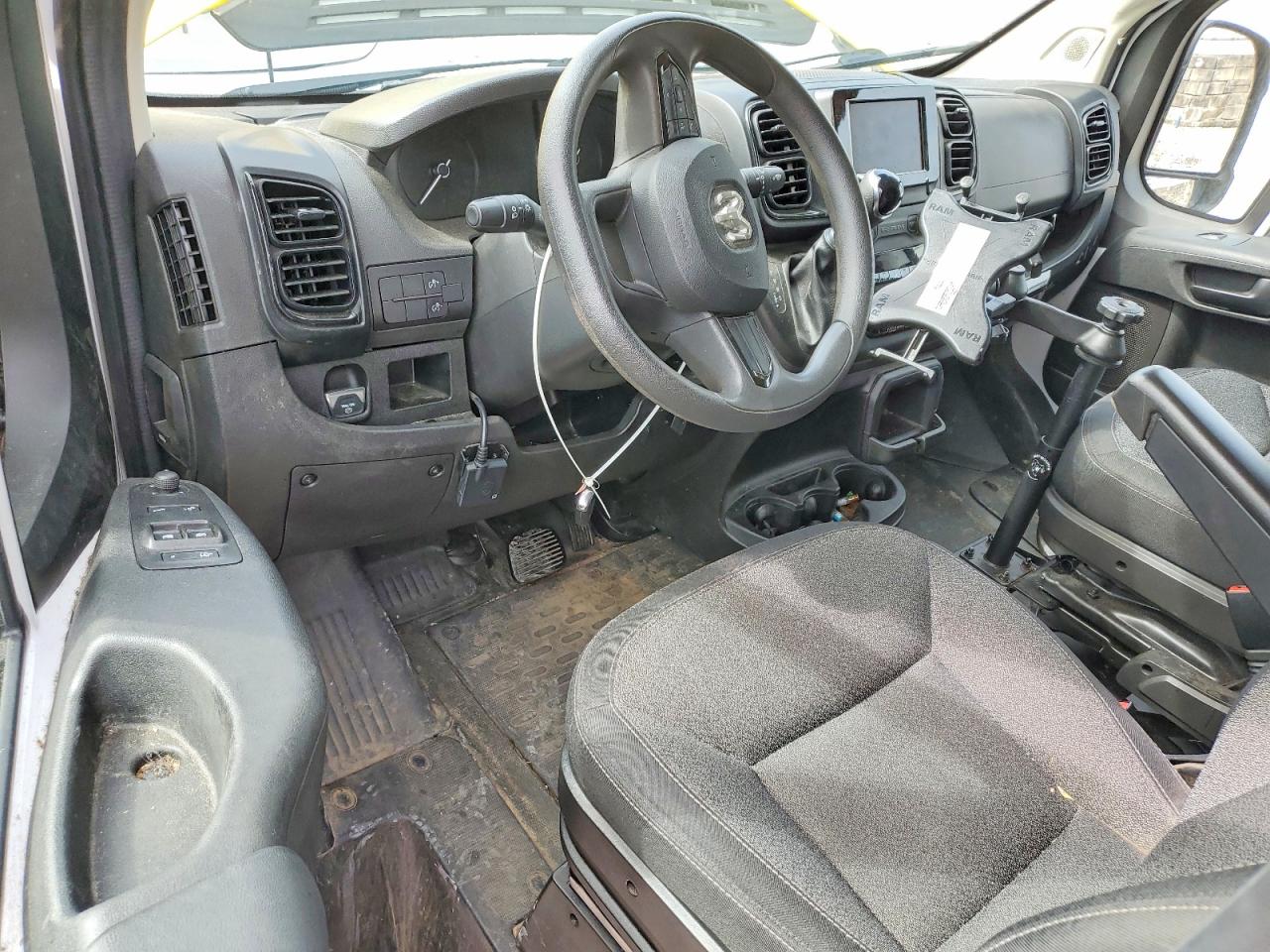 RAM PROMASTER 1500 2023 — 9